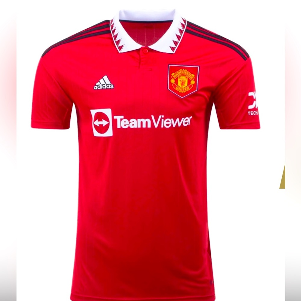 Brand New Manchester United Jersey 2022/23   Adult M.       NWT